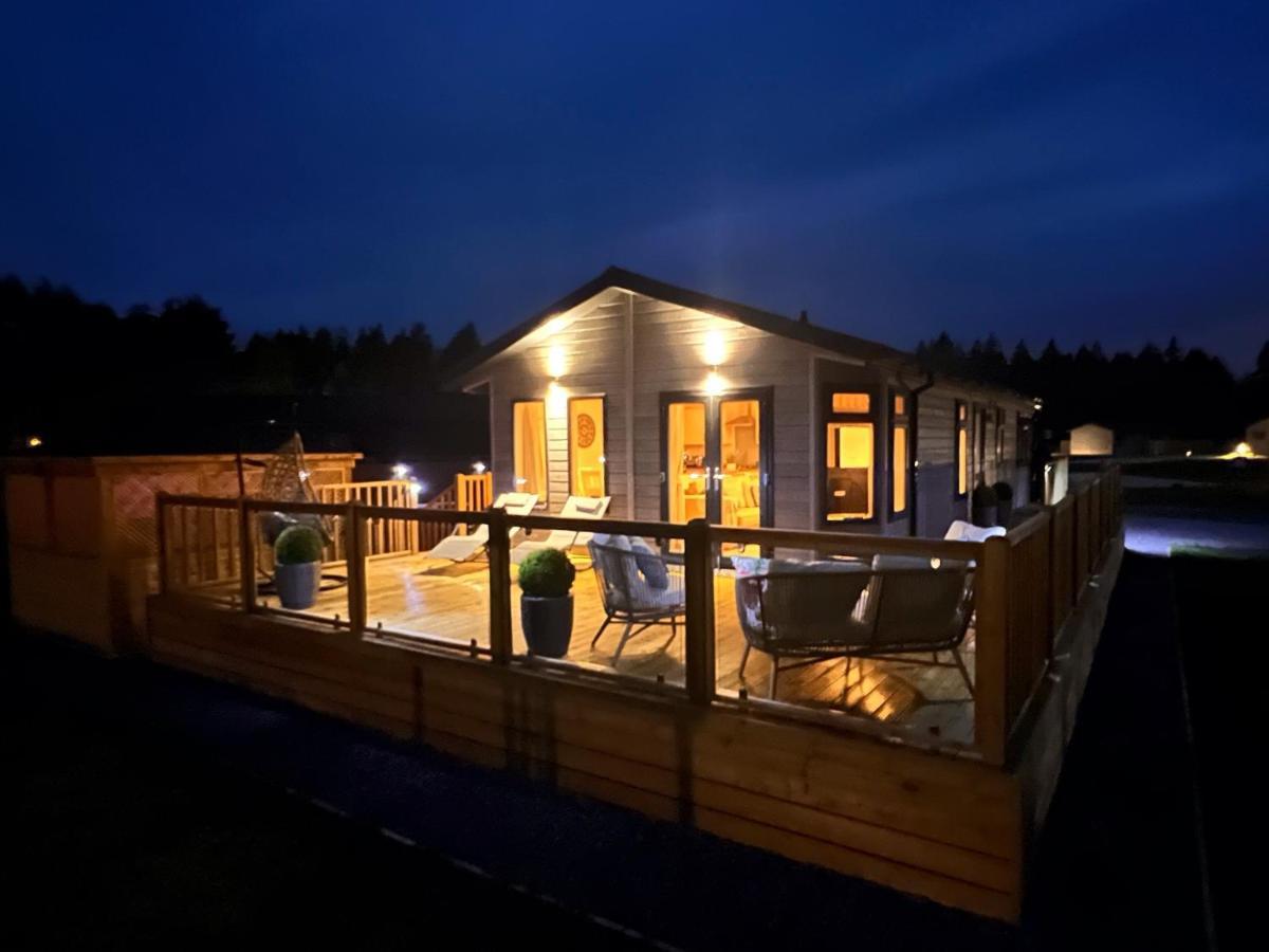 Hollicarrs - Bluebell Lodge Riccall Exterior foto